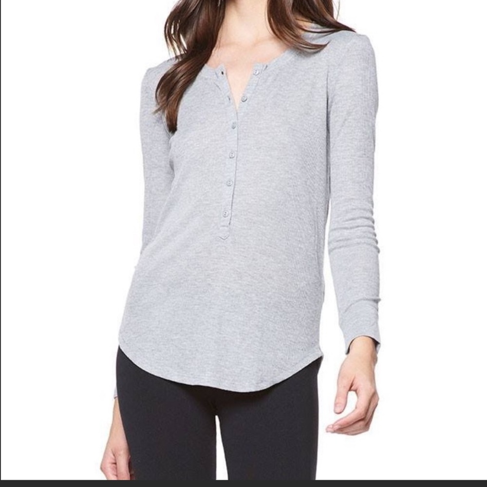 Lululemon Hold Tight Long-Sleeve Henley grey in EUC.